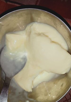 A picture of Custard ice cream.