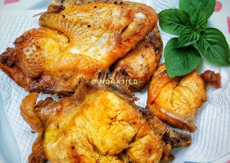 Cara Gampang Menyiapkan Ayam Ungkep Kuning yang Bikin Ngiler
