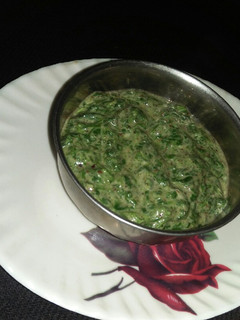 बथुआ का रायता (Bathua ka raita recipe in hindi) रेसिपी मुख्य फोटो