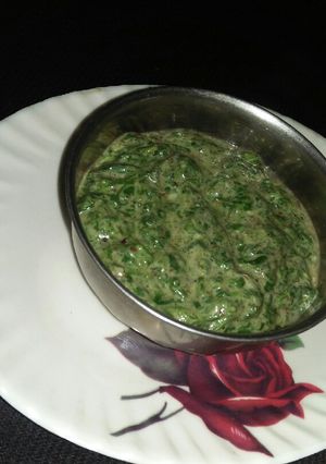 बथुआ का रायता (Bathua ka raita recipe in hindi) रेसिपी मुख्य फोटो