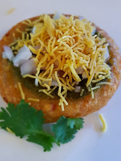 A picture of Aalu tikki bites.