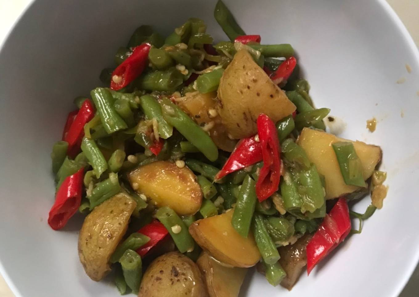 Tumis baby buncis & kentang - menu eksim / vegan