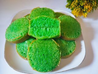 Bika Ambon Pandan