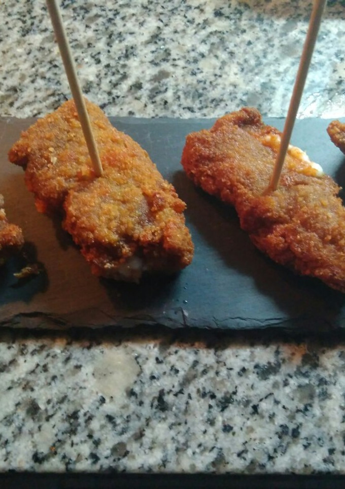 Una foto de Mini pincho de cachopo