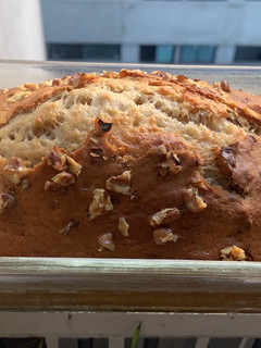 Una foto de Budín de banana y nueces