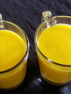 મેંગો મિલ્કશેક (Mango Milkshake Recipe In Gujarati) રેસીપી મુખ્ય ફોટો