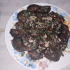A picture of Colocasia leaves rolls (arbi ka Patta).