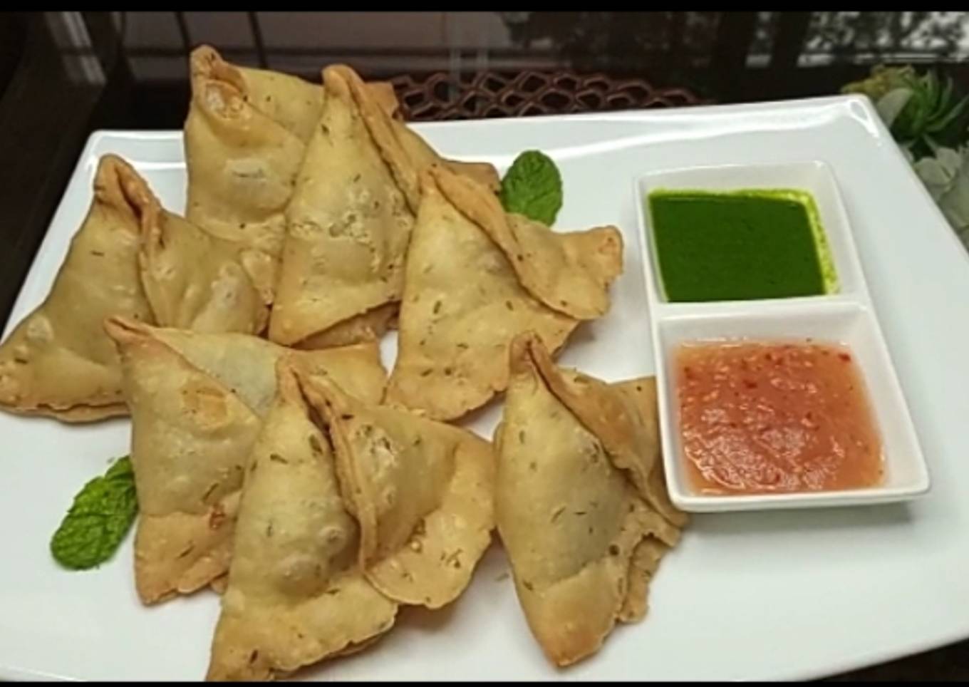 Aloo Ke samosay