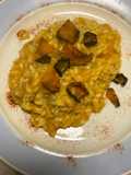 Risotto di zucca e gorgonzola con chips di zucca