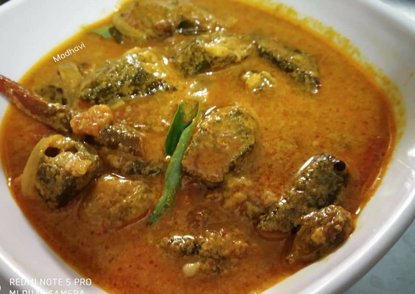 Vendakka mappas/ (Bhindi/lady's finger cooked in coconut milk)