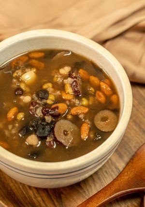 【老菜脯八寶粥】冬至節氣燉湯，五穀豐登八寶粥 的食譜成品照片