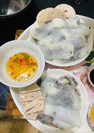 Hình của món Bánh cuốn nóng từ cơm nguội.