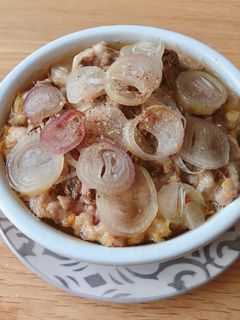 Hình của món Thịt Chưng Cá Cơm Muối Ngâm Dầu.