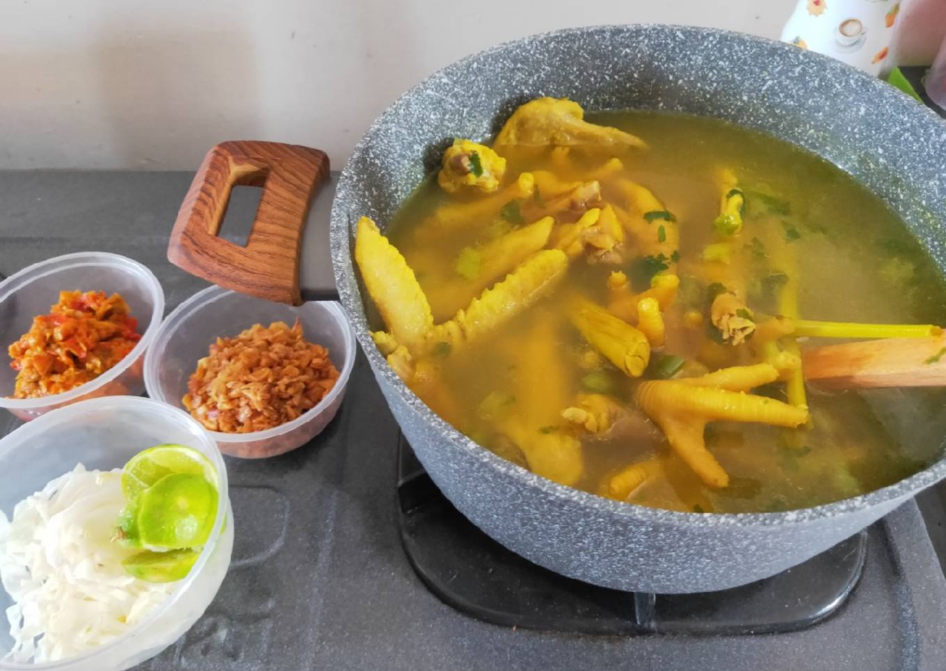 Cara Gampang Menyiapkan Soto Ayam Lamongan, Lezat Sekali