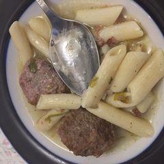 A picture of Meatballs white soup.