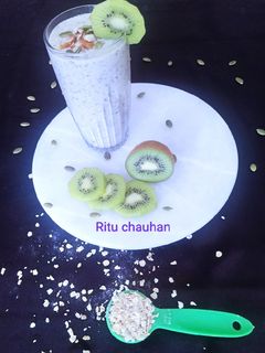 ओट्स किवी स्मूदी (oats ki smoothie recipe in Hindi) रेसिपी मुख्य फोटो