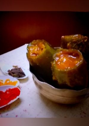 ছোলার ডালের পুর ভরে পটোল (cholar dal er pur bhora patol recipe in Bengali) রেসিপির প্রধান ছবি