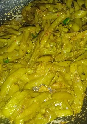ग्वारफली की सब्जी (guarfalli ki sabzi recipe in Hindi) रेसिपी मुख्य फोटो