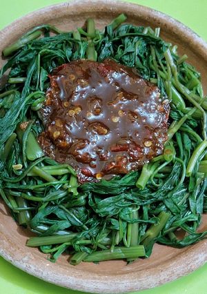 Foto resep Brambang Asem/Rujak kangkung
