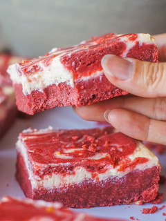 Una foto de Brownie cheesecake Red velvet