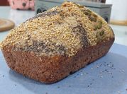 Una foto de pan de molde integral