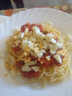 Una foto de Pasta con falsa boloñesa