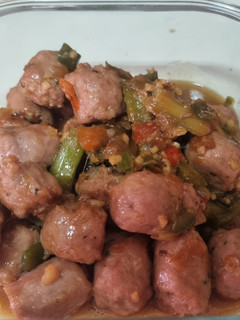 Foto principal de Taquitos de salchichas frescas en salsa