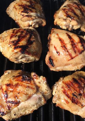 A picture of Lemongrass chicken thighs.