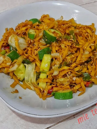 Langkah Gampang Membikin Resep Mie TEK TEK yang Menggugah Selera Anti Ribet, Uenak Banget