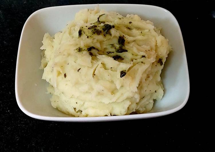 Simple Way to Prepare Homemade My Minted Mashed Potatoes 😙 #Sidedish