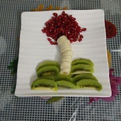 A picture of Tri-colour fruit  platter.