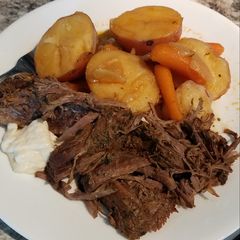 A picture of Instapot Pot Roast.