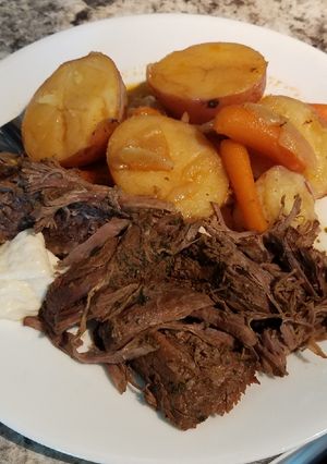 A picture of Instapot Pot Roast.