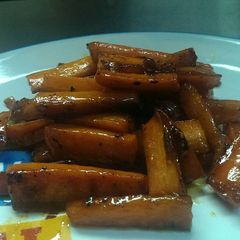A picture of Honey glazed fried Carrots.