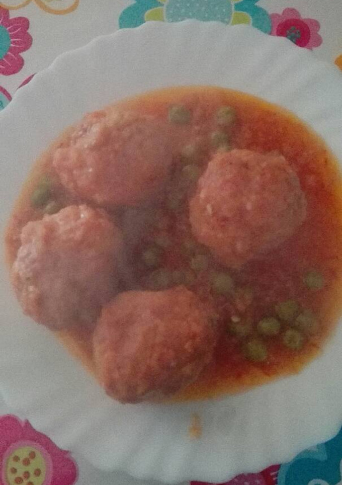 Una foto de Albóndigas de pollo con salsa de tomate
