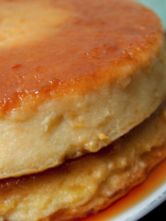 Una foto de Budín de pan con caramelo al café, fácil y económico