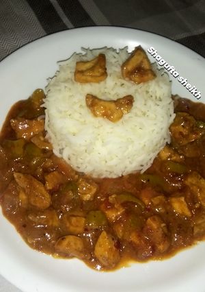 A picture of Chicken shashlik restaurant style.
