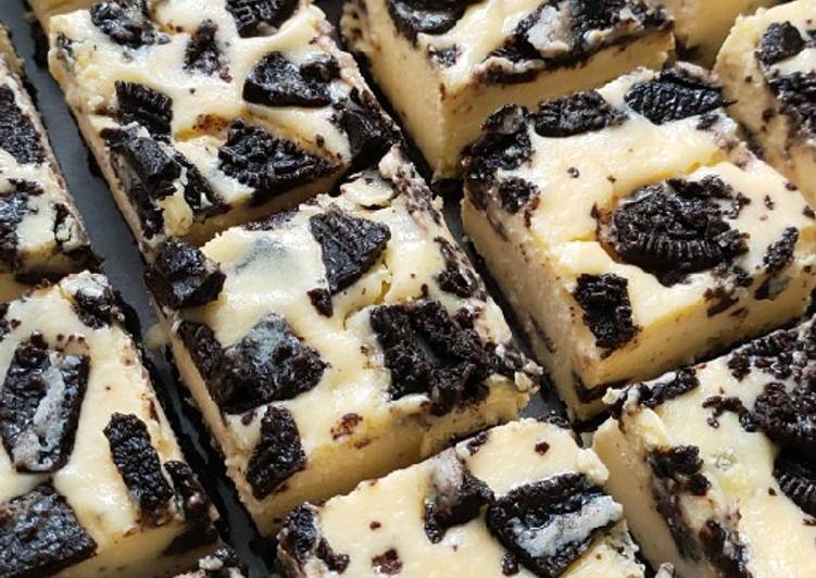 Oreo Cheesecake Bars