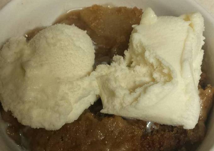 Slow Cooker Apple Spice Cake