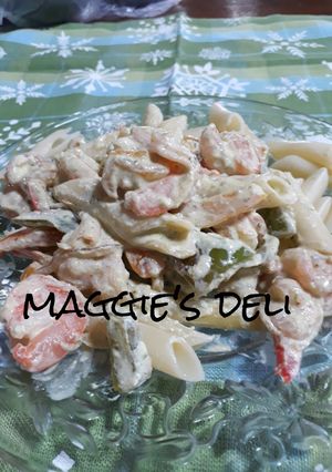 Una foto de Pasta en crema de jalapeño y camarones