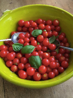 A picture of Simple Tomato Salad.