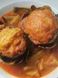 Alcachofas rellenas en 'colorao'