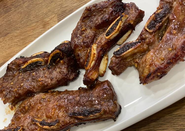 Step-by-Step Guide to Prepare Perfect Sticky and sweet beef short ribs (Airfryer)