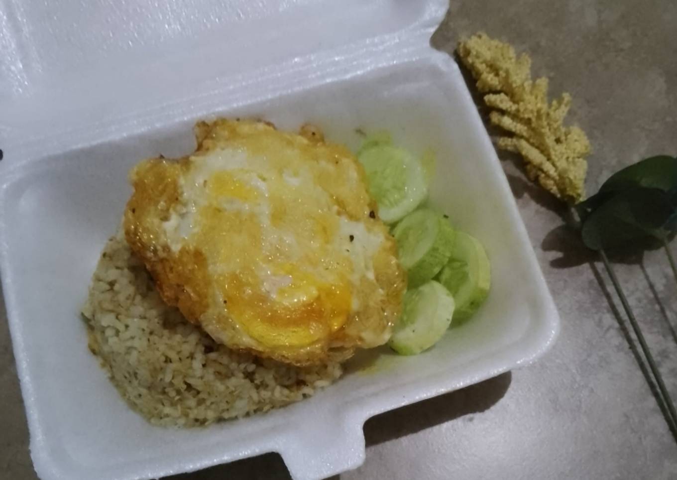 Nasi goreng serundreng kelapa+telur mata sapi