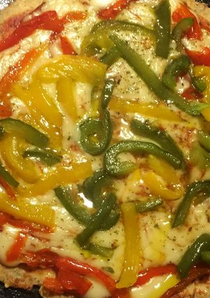 Una foto de Pizza sin harina a base de pollo