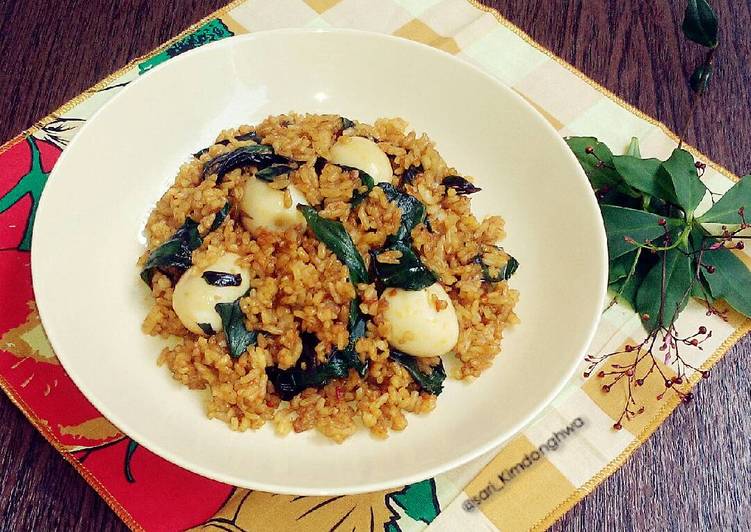 Resep Nasi Goreng Daun Ginseng &amp; Telur Puyuh #maree yang Menggugah Selera