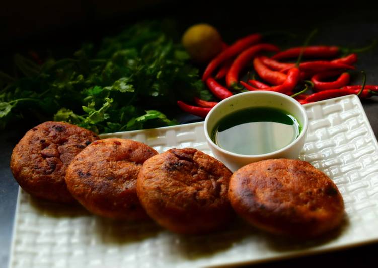 Deep Fried Kachoris Stuffed With Spicy Gram Flour Mixture