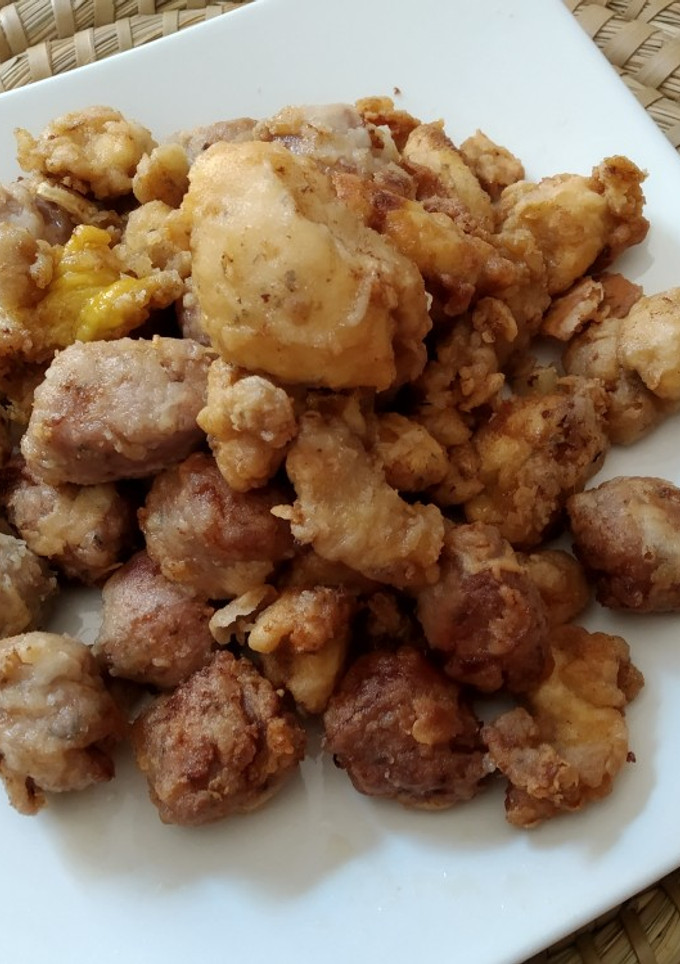 Una foto de Pollo y butifarra al limón
