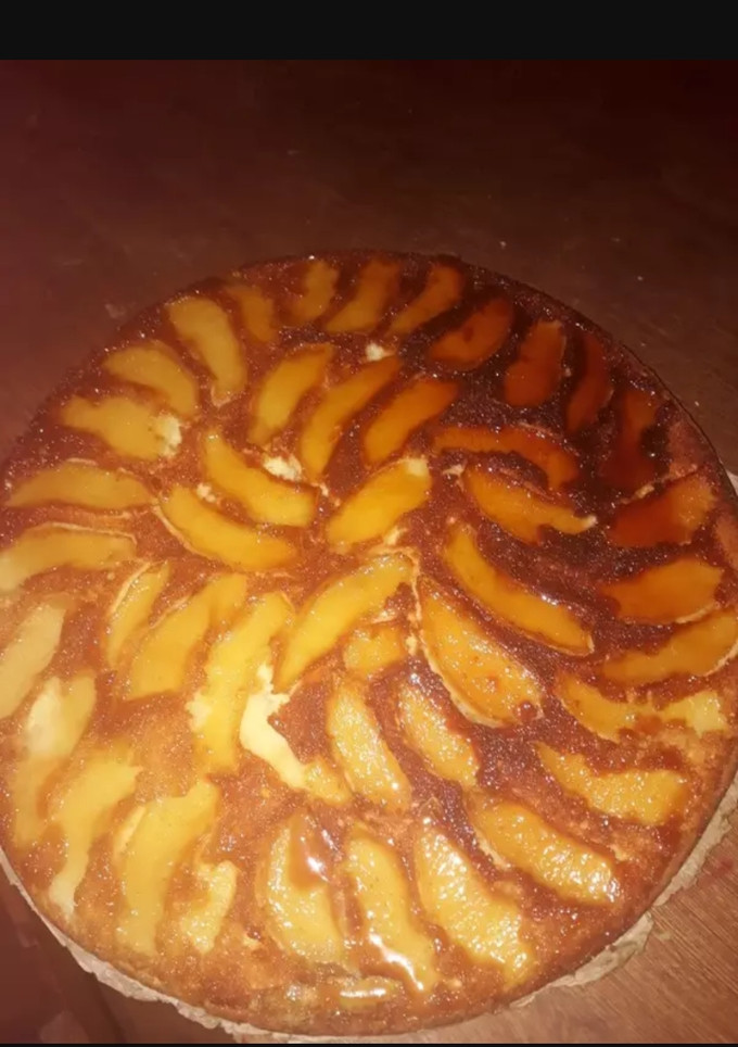 Una foto de Tarta de manzana invertida♥️