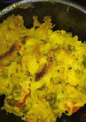 A picture of Cabbage and peas fry.